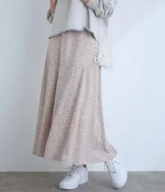 マーメイドフレアスカート　Aライン　小花柄のサムネイル