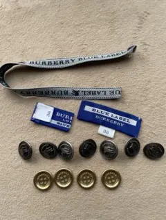 バーバリーブルーレーベル フード付きベスト チェック ホースロゴメタルボタン 美品✨バーバリー ブルーレーベル ホースロゴ ブラック ノバチェック