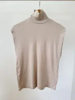 タートルネックノースリーブ