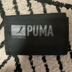 チ*き様 PUMA ブラック 三つ折り財布のサムネイル