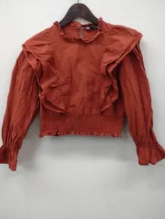 (8)ZARA オレンジ フリル付き長袖シャツ