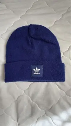adidas ネイビー ニット帽