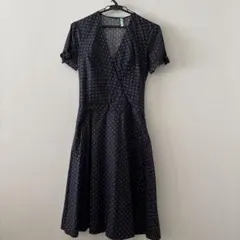 BCBGMAXAZRIA ドット柄 カシュクール ワンピース 半袖 膝丈のサムネイル