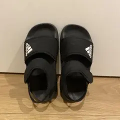 最終値下げ　adidas キッズ ブラックサンダル 17センチ