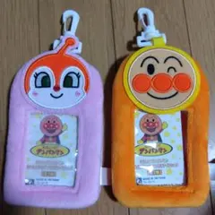 それいけ!アンパンマン ふわふわアップリケパスケース アンパンマン ドキンちゃんのサムネイル