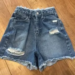 ピンクラテ　デニムブルー ダメージ加工 ハーフパンツ 140