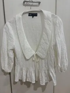 ZARA ホワイト フリル付きシャツ S