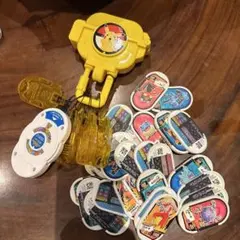 ポケモンメザスタカードとピカチュウキーホルダー