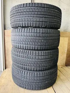 ブリヂストン ブリザック vrx2 225/55r17 22年製 多少のひびあり