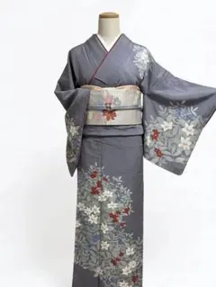 【新品しつけ付き】上質な訪問着 グレー　可憐な花文様 身丈152cm裄63cmのサムネイル