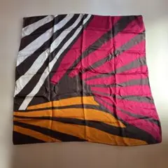 ストライプ風デザイン スカーフ 77✖️77