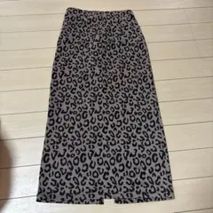 ヒョウ柄スリット入りロングスカート