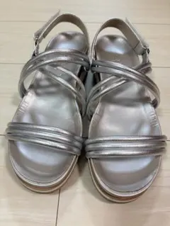 DIANA WELL FIT サンダル シルバーのサムネイル
