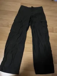 ユニクロ　ワイドストレートカーゴパンツ
