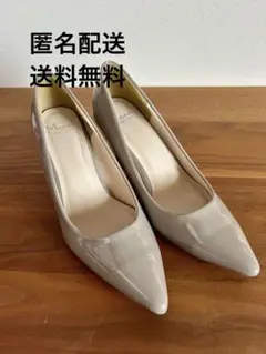 グレージュ エナメル ポインテッドトゥ 7cm ハイヒール