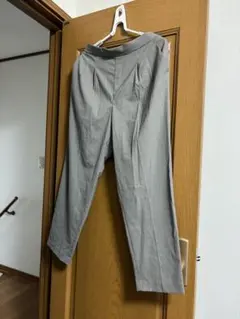 グローバルワーク　グレー プリーツ入り カジュアルパンツ