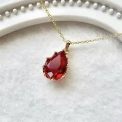 No.1982 ハンドメイド　ガラスドロップのネックレス（レッド）