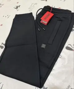 HUGO BOSS 新品未使用　メンズ　ジョガー　パンツM HUGO BOSS 新品未使用 メンズ カーゴパンツ32インチ - メルカリ