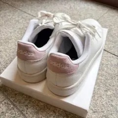 adidas ホワイト/ピンク スニーカーレディース アドバンコート24.5㎝