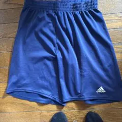 adidas ネイビー ハーフパンツ