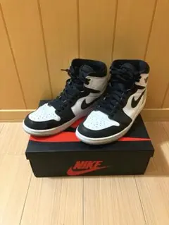 ナイキ　エアジョーダン　NIKE Air Jordan 1 ブリーチドコーラル