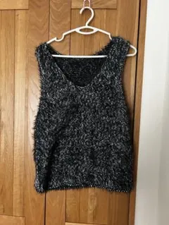 ファー調ニットベスト Vネック サイドスリット