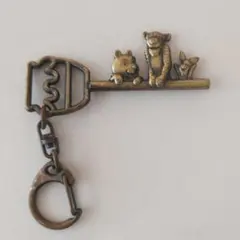 DISNEY　くまのプーさん　鍵型キーホルダー