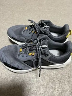 幅広 スニーカー