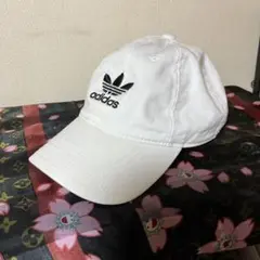 ☆アディダス　ホワイトキャップ‼️