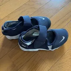Nike ネイビー サンダル