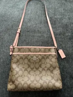 超美品 使用少 COACH ショルダーバッグ シグネチャー ピンク