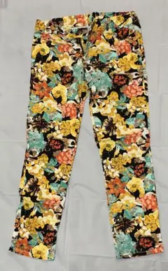 花柄パンツ