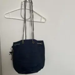 Item thumbnail for item aee36ae4-c2ab-4d92-8b9d-b6cc91914324