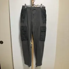 ISSEY MIYAKE イッセイミヤケ　カーゴパンツ グレーのサムネイル