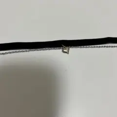 ハートチャーム付きベルベットチョーカー