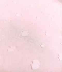 淡いピンクのカット柄生地