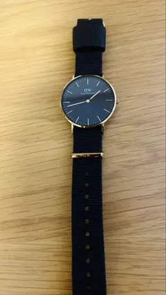 Daniel Wellington 腕時計 ブラックのサムネイル