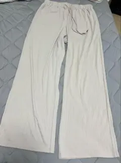 GU リブイージーワイドパンツ