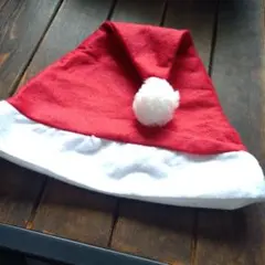 サンタ帽子 赤と白 ポンポン付き
