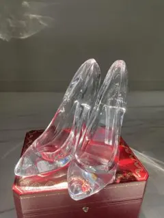 アクリルガラスの靴 置物　(画像の箱は付いてません)