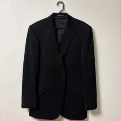 黒いスーツジャケット 赤い刺繍付き　古着