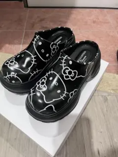 RODEO CROWNS ハローキティ サンダル ブラック 靴のサムネイル