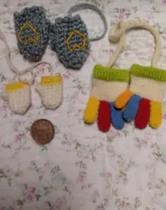 手作りミトン２個とカラフルな手袋 人形にも。3個まとめ売りです。