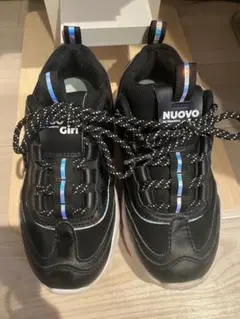 NUOVO Girl 厚底スニーカー ブラックのサムネイル