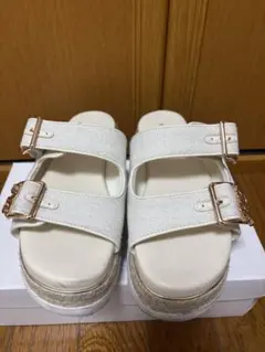 RANDA 厚底サンダル ホワイトのサムネイル