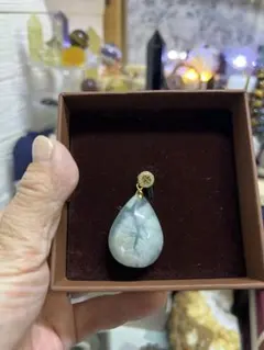 最終値下げ！翡翠滴型ペンダント