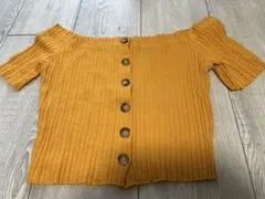 Bershka オフショルダー Tシャツ マスタードのサムネイル