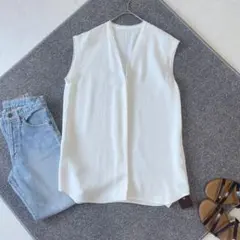 美品 plage Vネックノースリシャツ R'IAM リアム - メルカリ