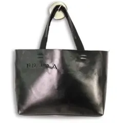 【希少】PRADA プラダ パンチングロゴ　本革　トートバッグ 黒 ヴィンテージ 2026年最新】PRADA パンチング レザー バッグの人気アイテム - メルカリ