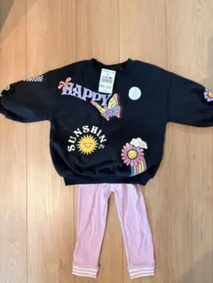 黒トレーナーとピンクパンツセット